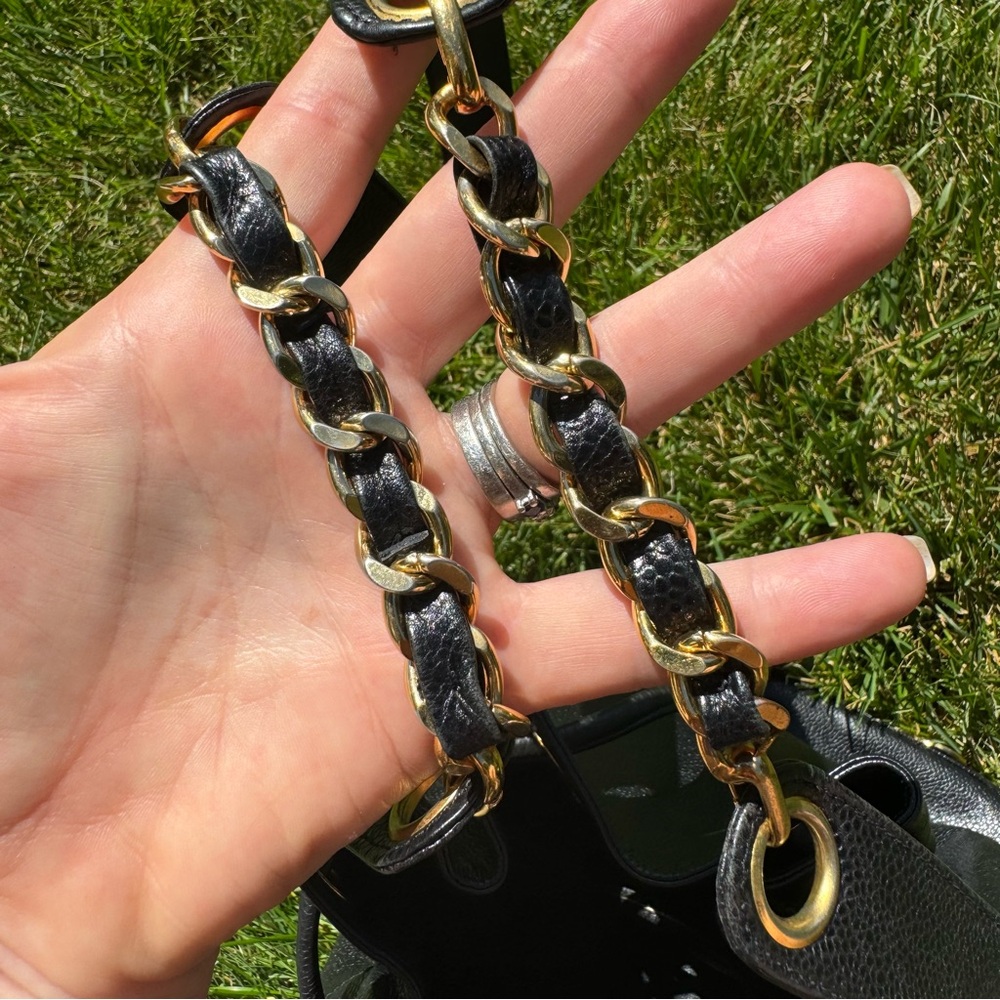 CHANEL RARE vintage 1991,6 CC bucket bag,auth. Card, box, dust bag. LARGE SIZE - Picture 10 of 16